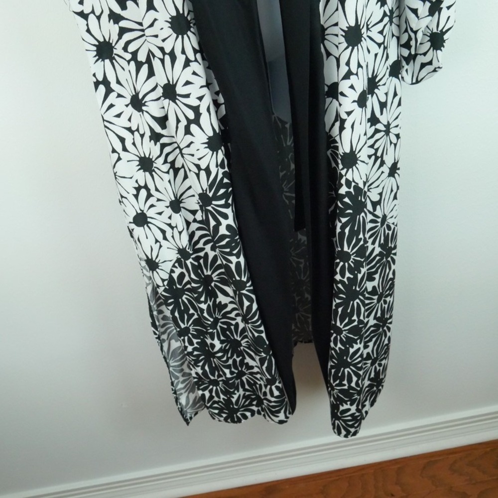 Vera for Anthropologie Daisy Floral Robe Duster Kimono Robe Boho Lounge One Size - Picture 8 of 9